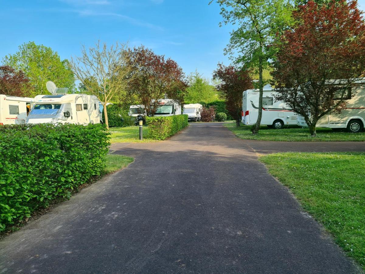 Resort & Camping - Val De Braye Bessé-sur-Braye Exterior foto