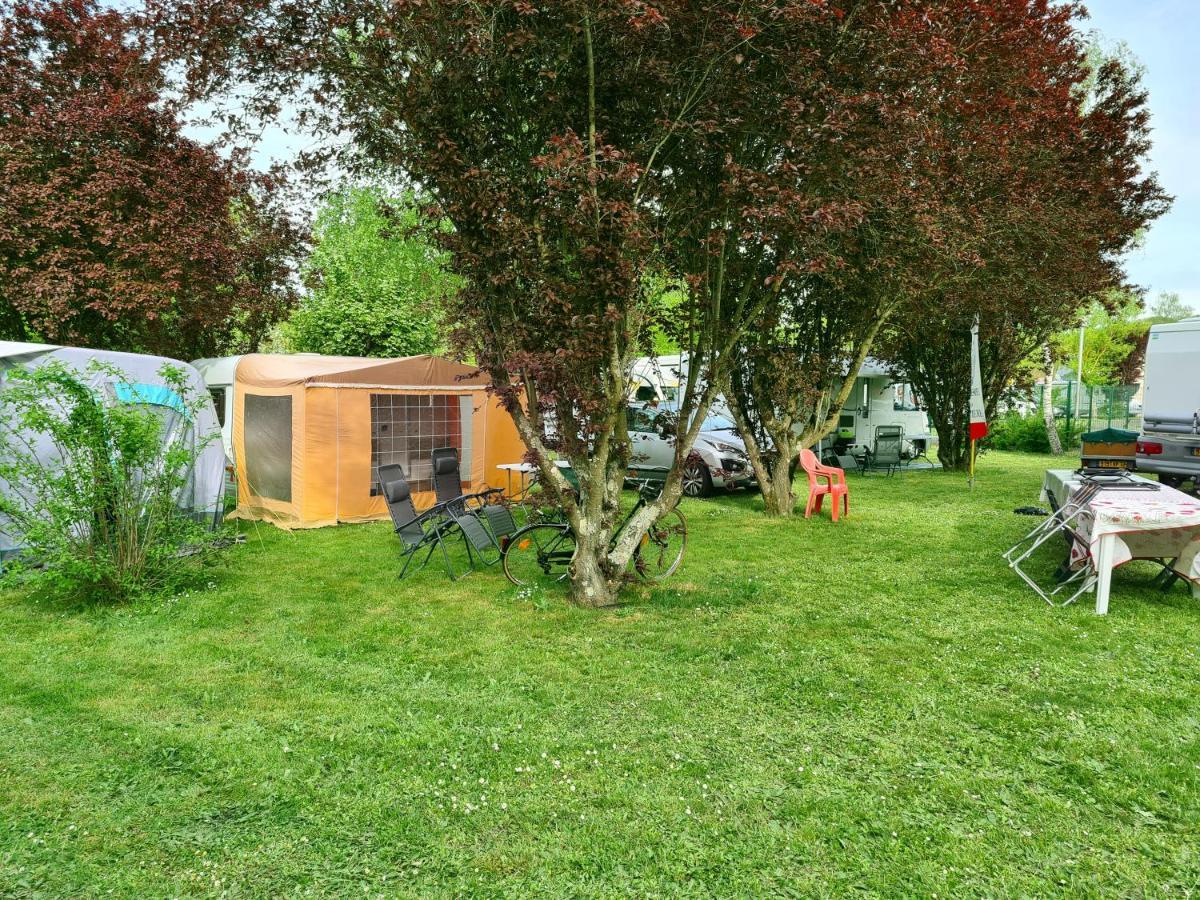 Resort & Camping - Val De Braye Bessé-sur-Braye Exterior foto